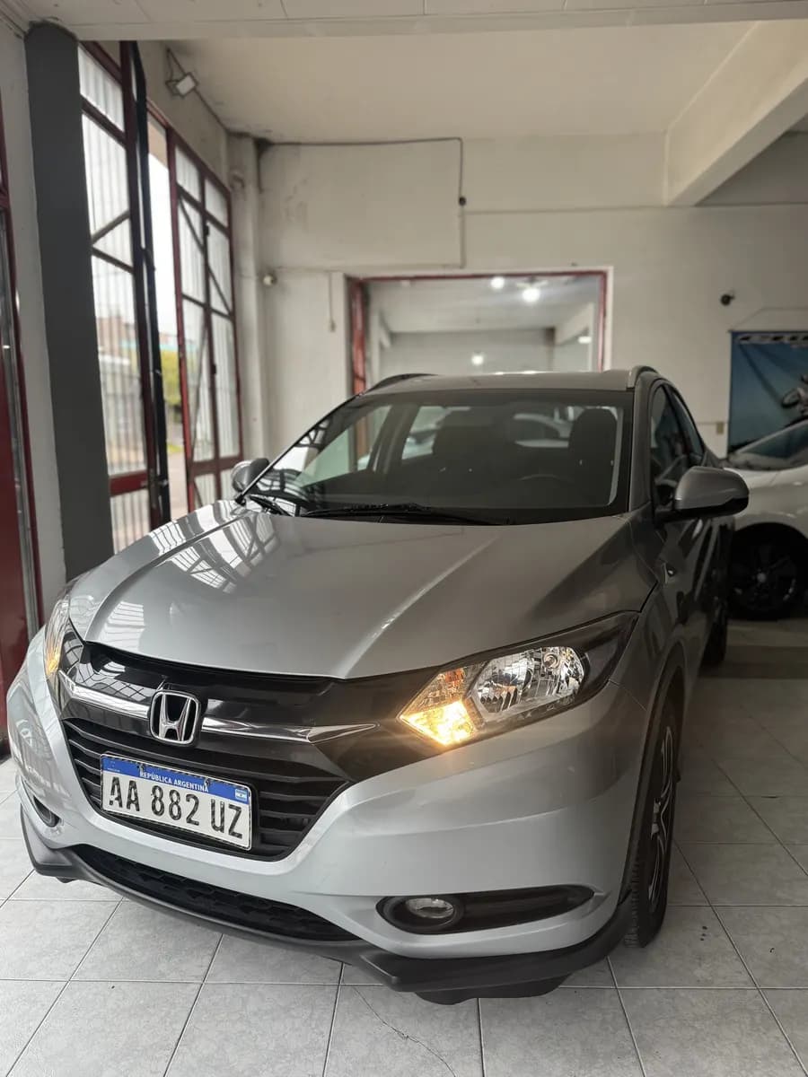 HONDA HRV Ex 1.8 CVT