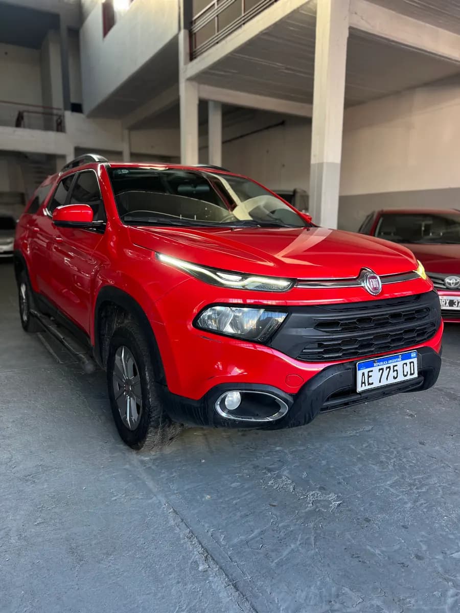 FIAT TORO Freedom 4x2 AT9 GNC5